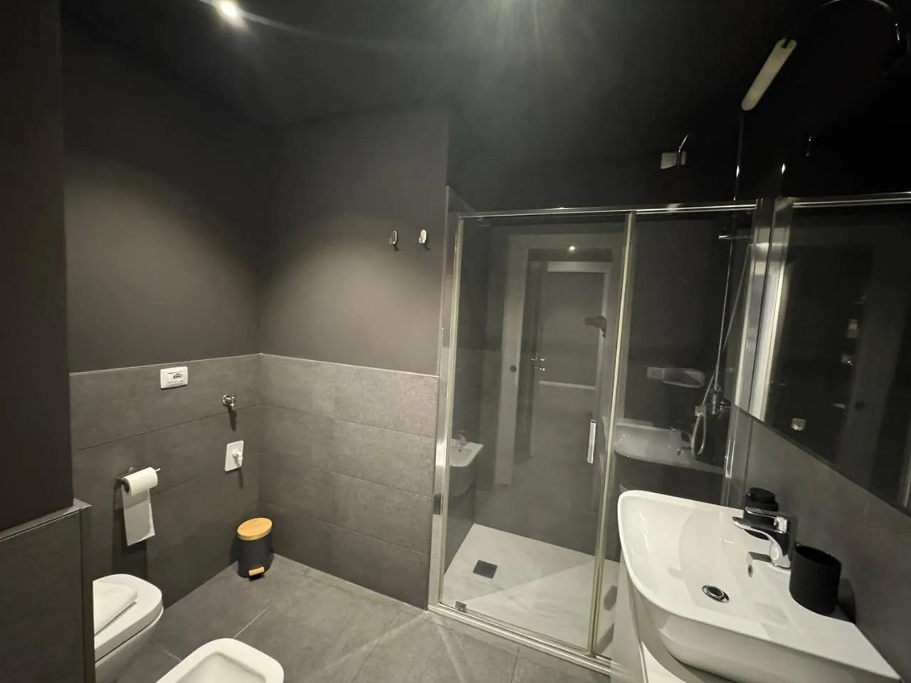 Dolcedeluxe Central Station Milan Apartment